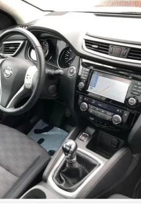 Nissan Qashqai cena 62400 przebieg: 108154, rok produkcji 2016 z Poznań małe 121